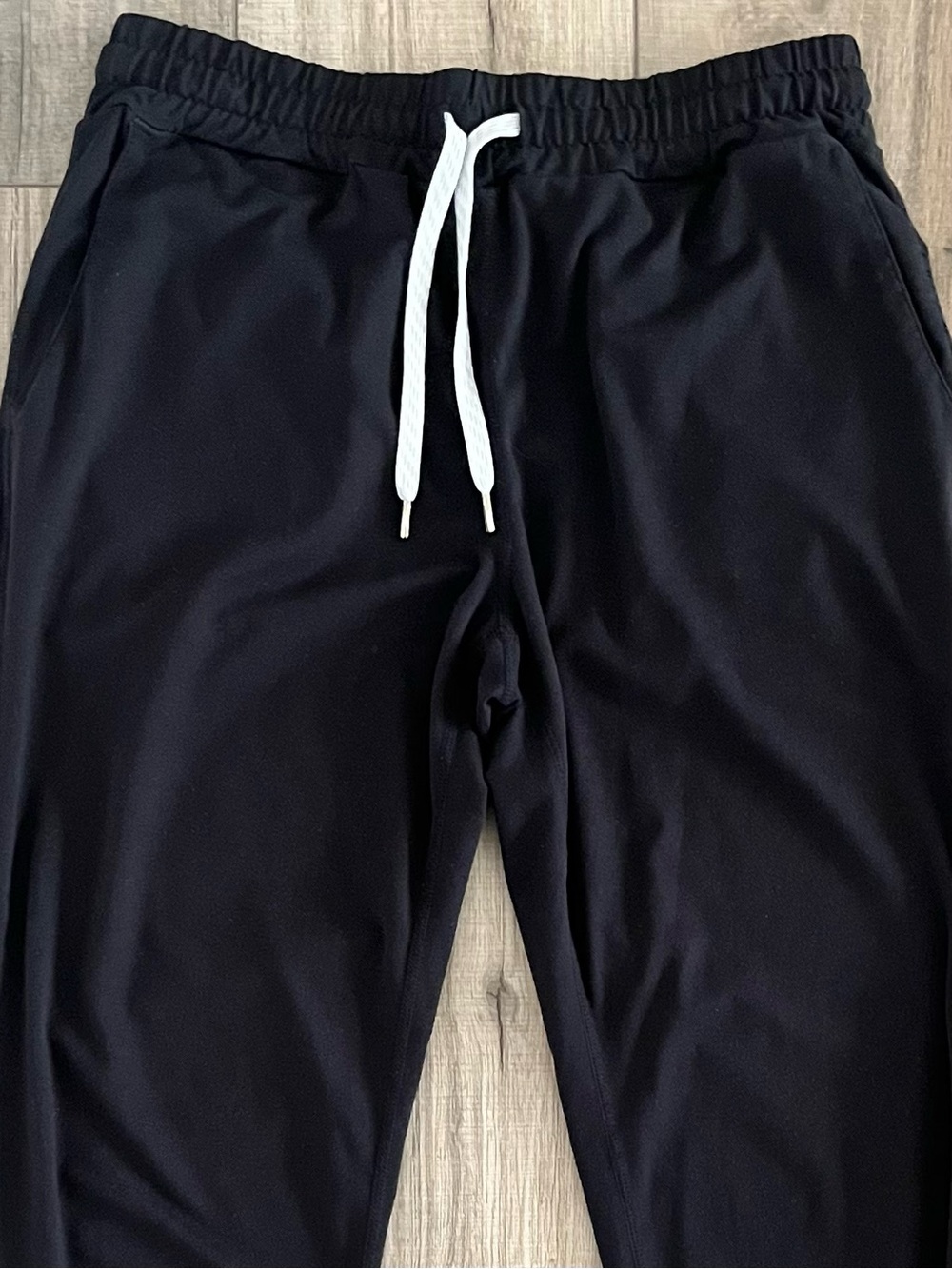 Vuori Women's Performance Joggers Black Small Athleisure - Picture 5 of 9